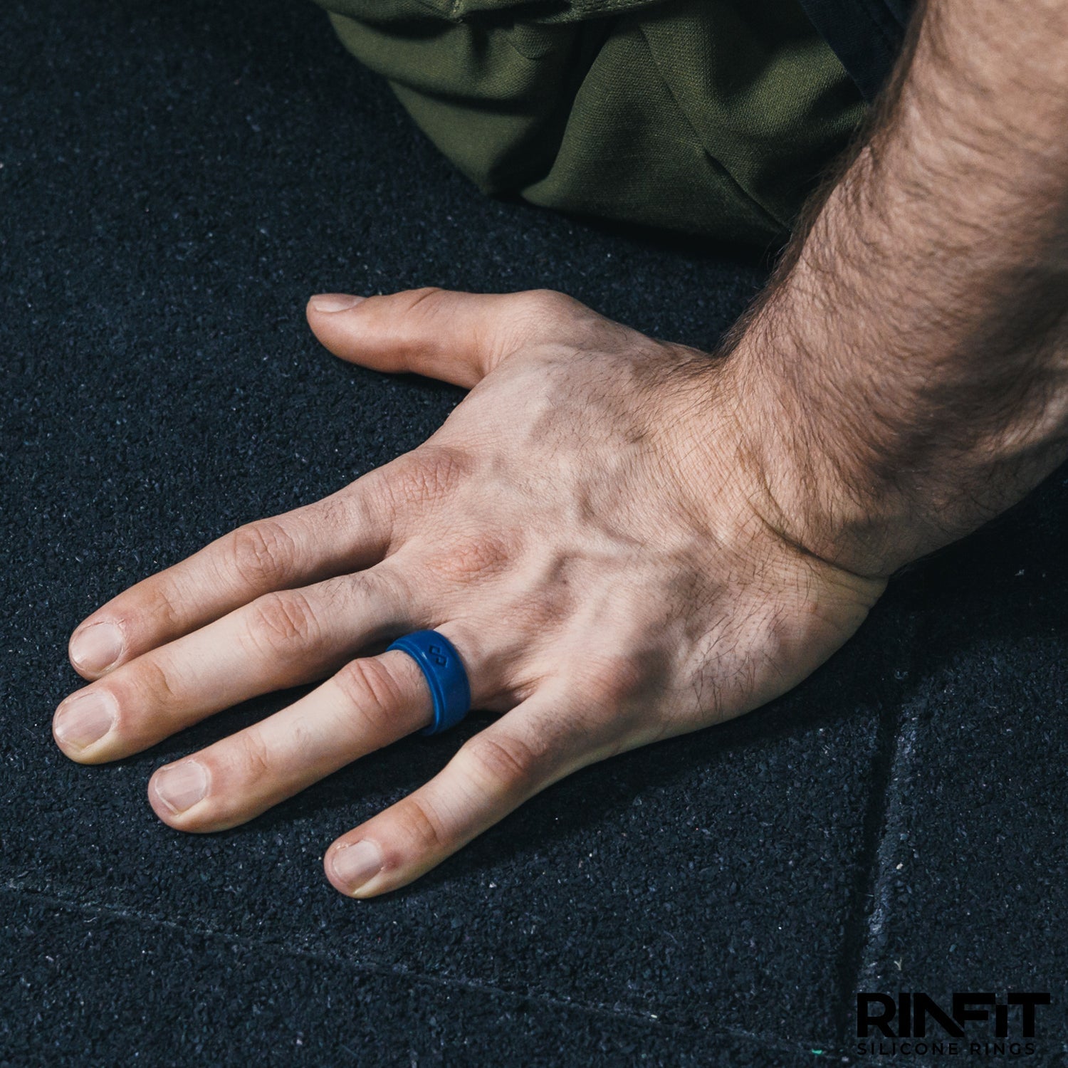 GIFT RING Men's Infinity Silicone Ring. Soft, Comfortable & Durable Wedding Band. US Design Patent