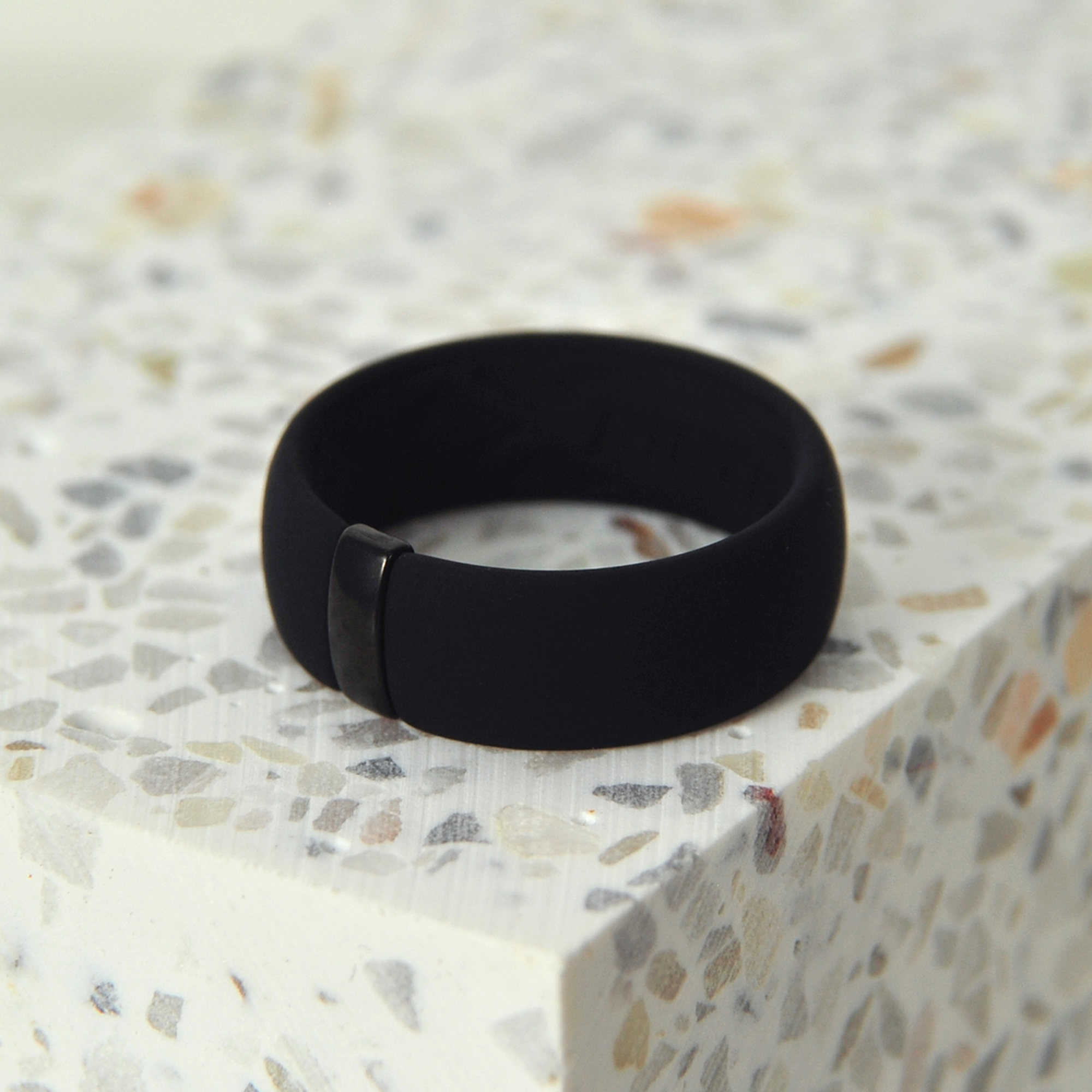 Silicone Wedding Ring Sets for Couple - MetalBar & Metal Heart Collection. (Black - Gunmetal Gray / Nude -Rose gold)
