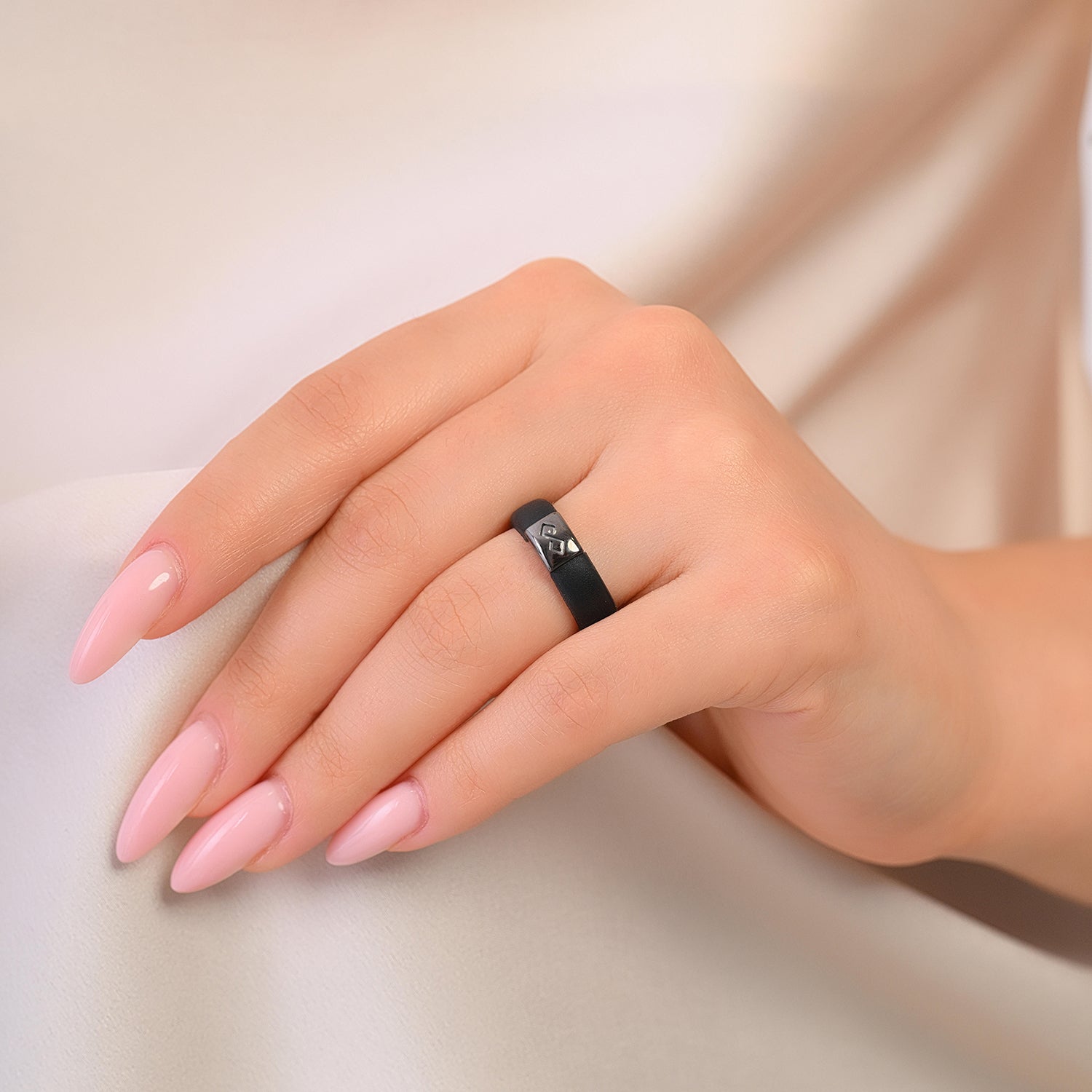 Women's Silicone Wedding Ring with Metal Plate - U.S. Patented Design