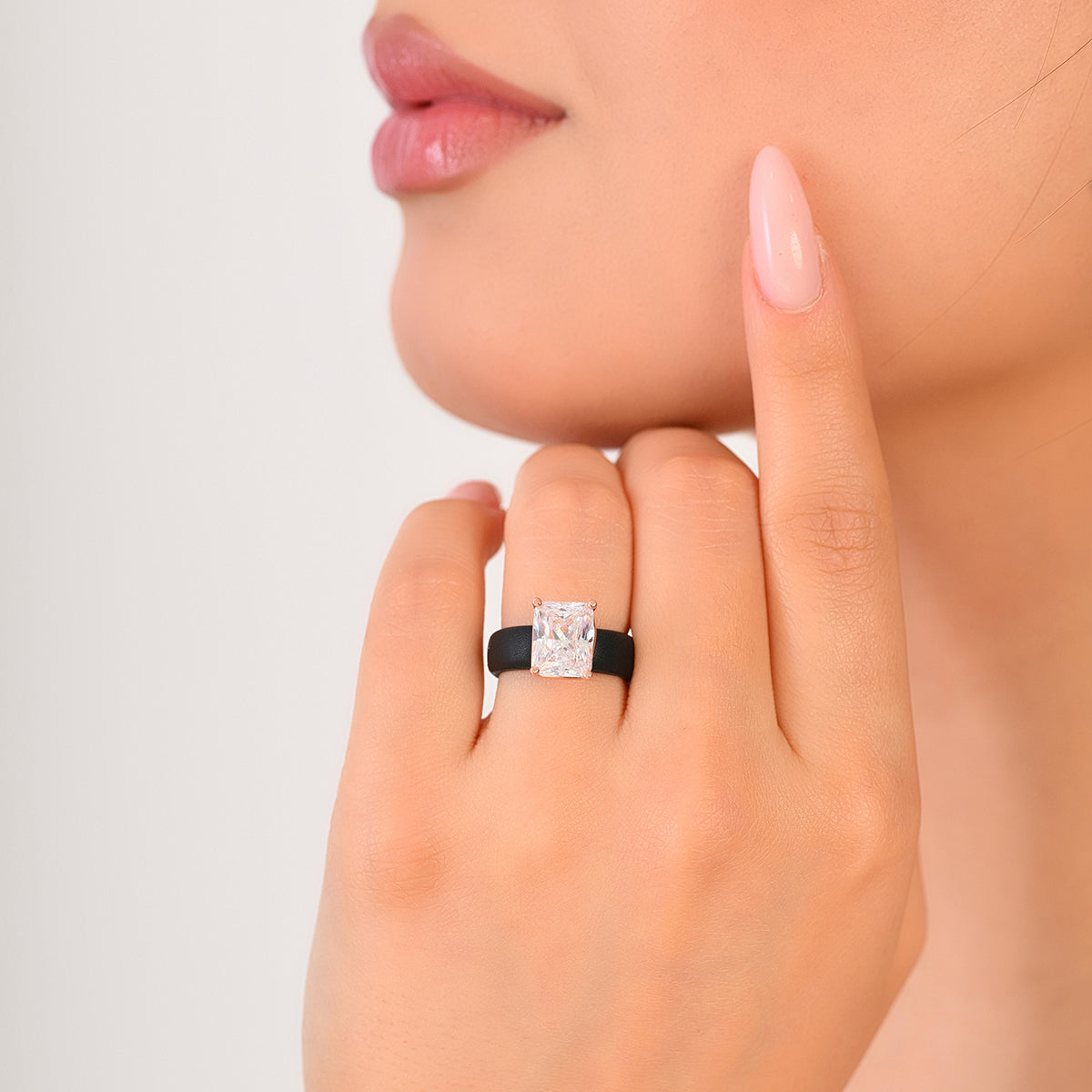 #color_Black and Rose Gold