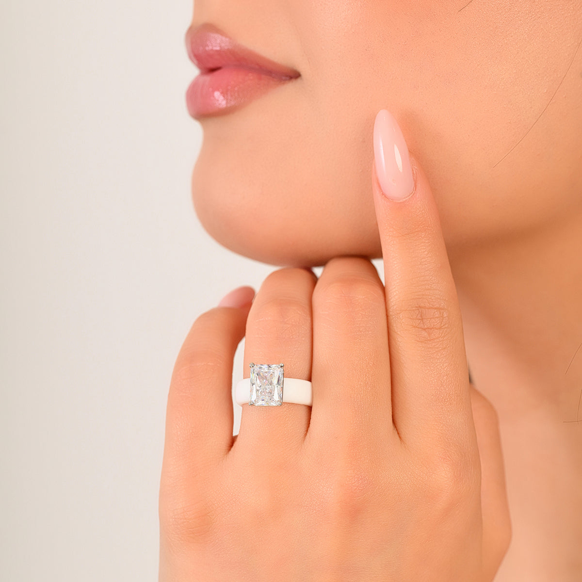 #color_White and Silver